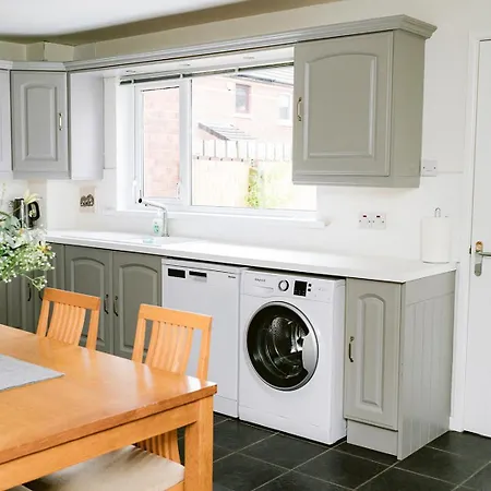 City Centre - Free Parking - 3 Bedroom Belfast Exterior photo