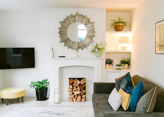 City Centre - Free Parking - 3 Bedroom