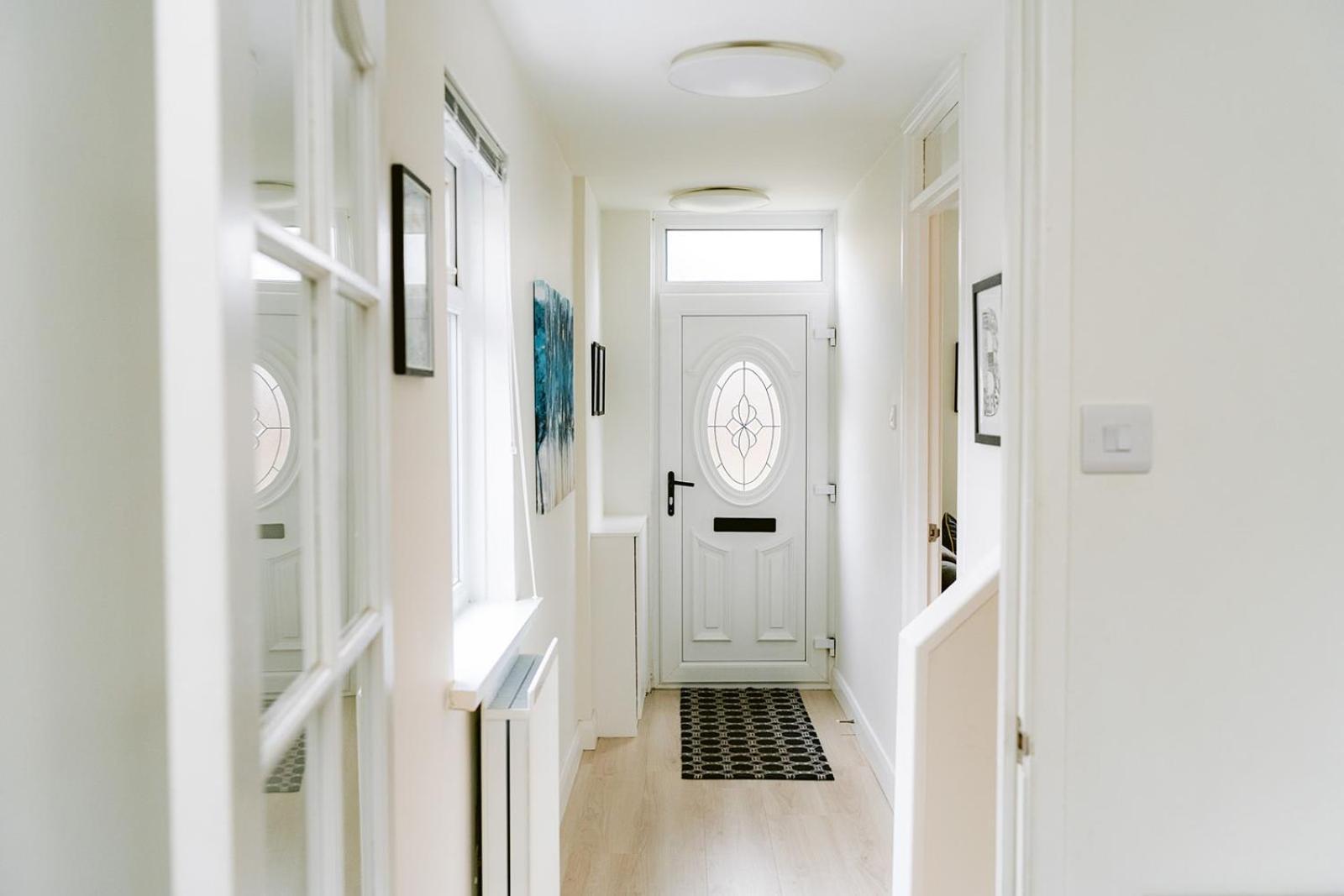 Apartment Centre - Free Parking - 3 Bedroom Belfast